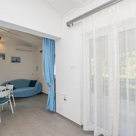 Apartments Mira Privlaka  Extérieur photo