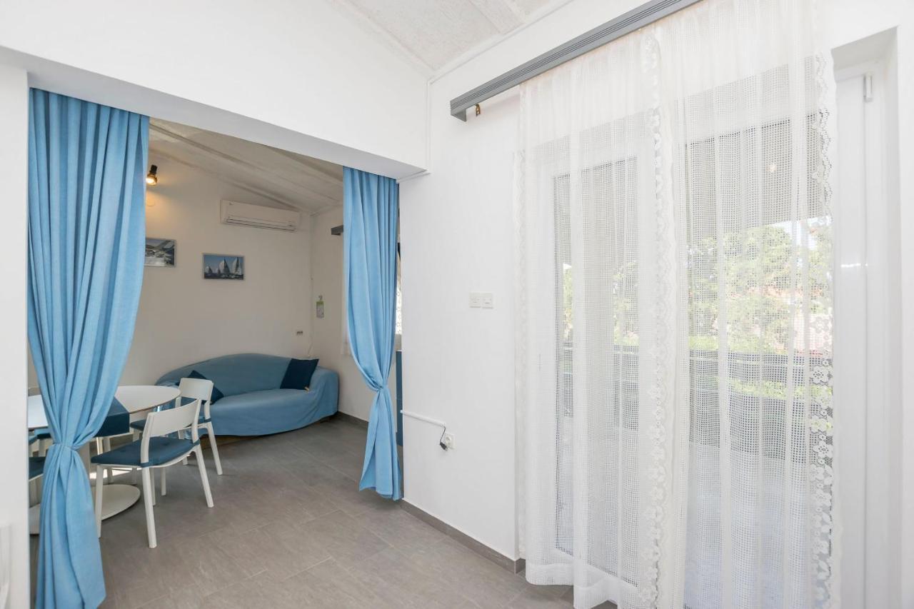 Apartments Mira Privlaka  Extérieur photo