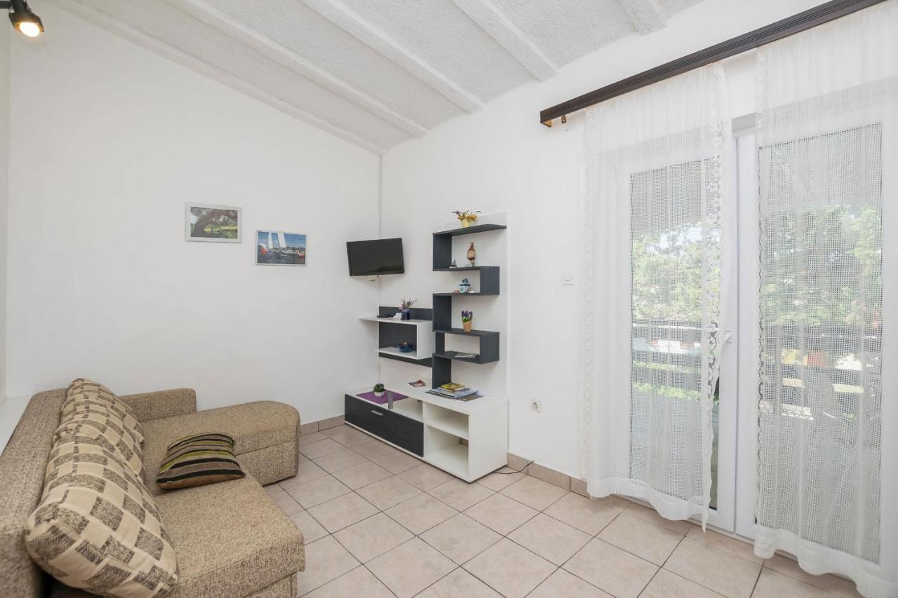Apartments Mira Privlaka  Extérieur photo