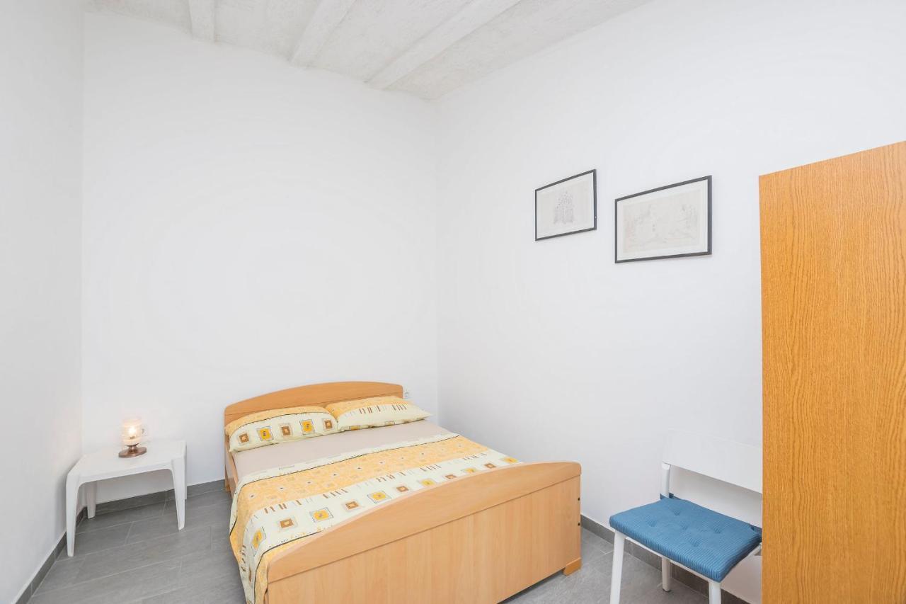 Apartments Mira Privlaka  Extérieur photo